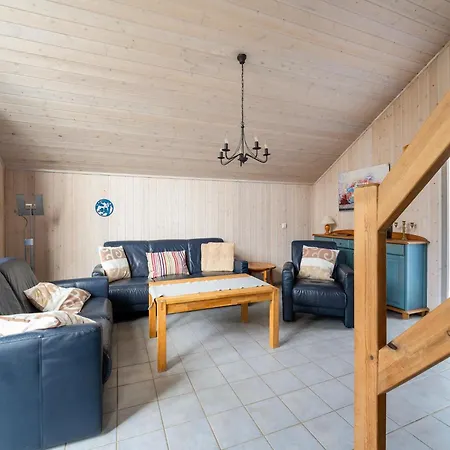 Holiday home Mirow In *